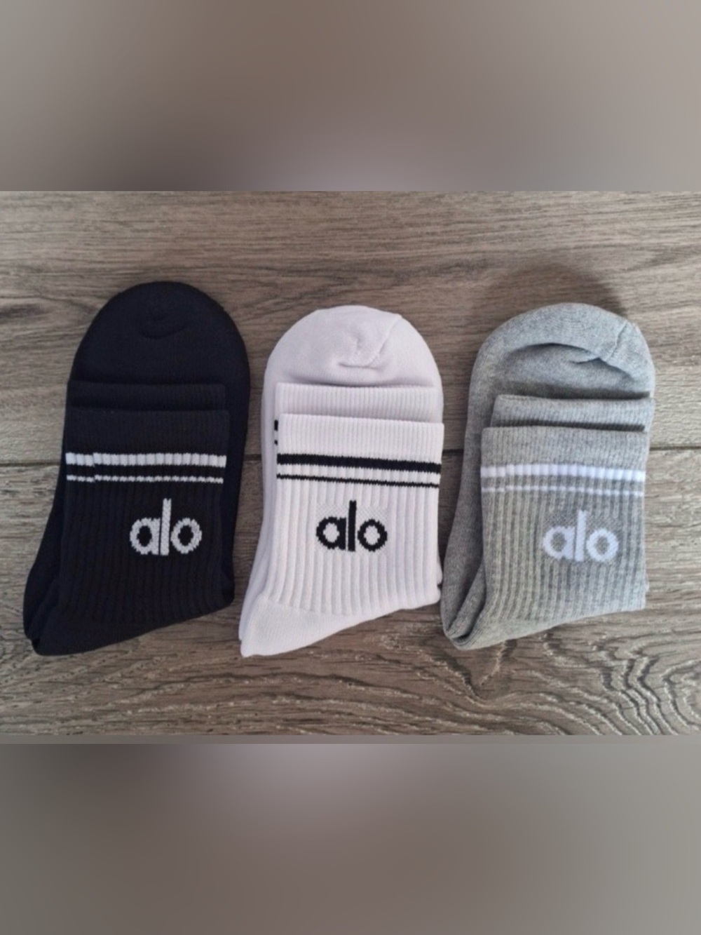 Alo Throwback socks 3 pairs brand new